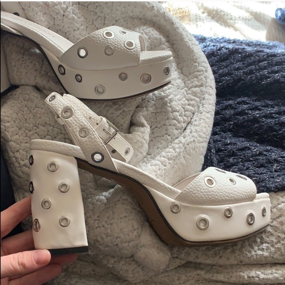 White Block heel with grommets